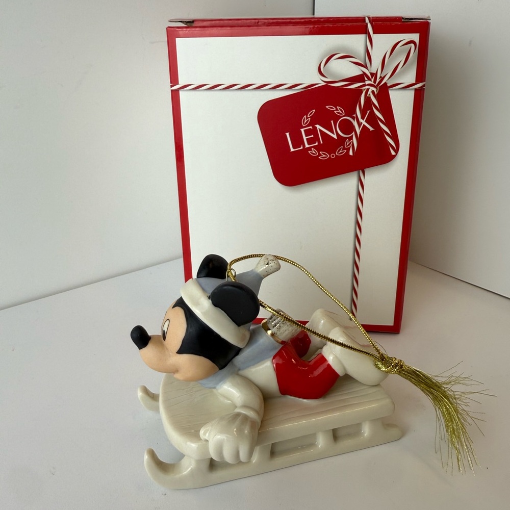 Lenox Disney Showcase Mickey’s Sledding Adventure‎ Ornament – 4” NEW OPEN BOX